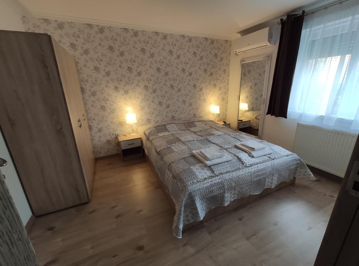 Royal De Lux Apartment Hajduszoboszlo Exterior photo